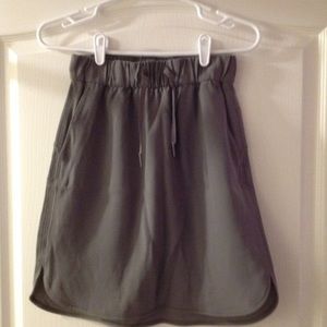 Lululemon on the fly skirt, pale green